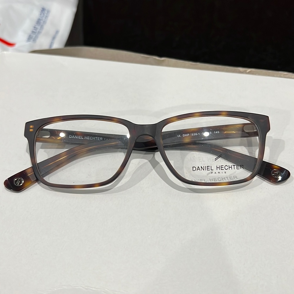 Brand new Authentic Daniel Hechter Eyeglasses Case & Wipe included